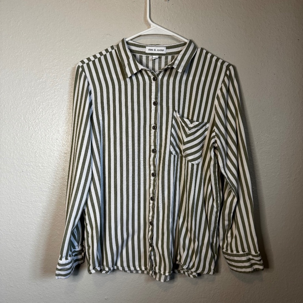 Alex & Jordan Green and White Stripped Linen Button Down Shirt Size Large